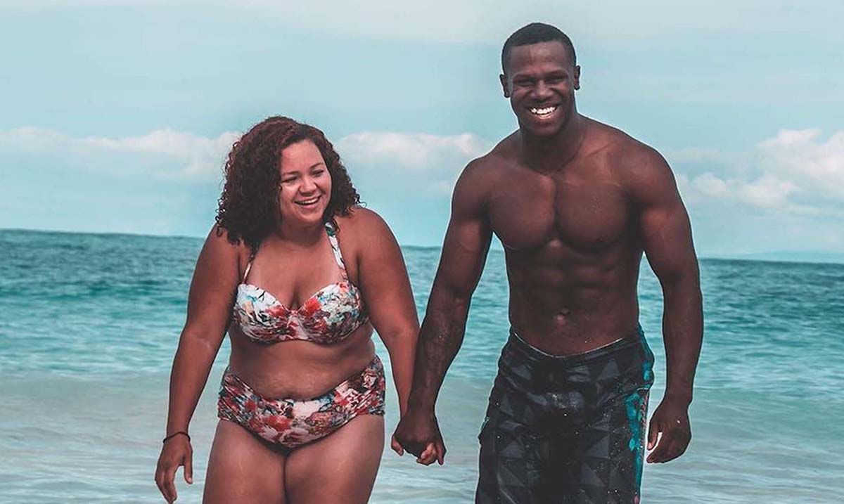 Couple’s Bathing Suit Photo Is Going Viral For An Inspiring Reason